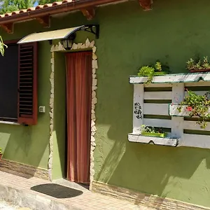 Il Salice , Casa Minnina Italie